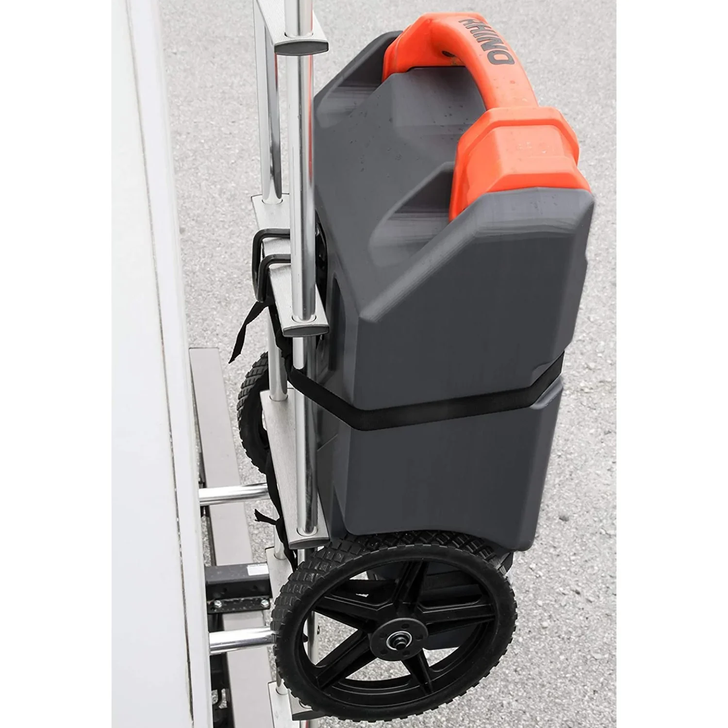 Camco Rhino 36-gallon portable wastewater tank - Image 3